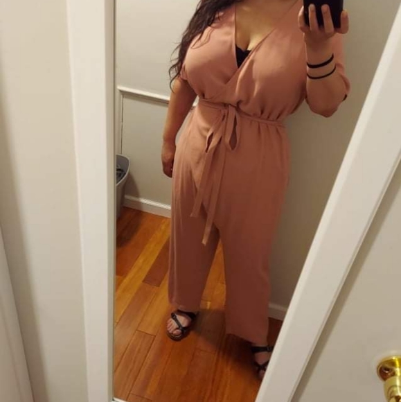 Asos pink jumpsuit with belt - Picture 2 of 13